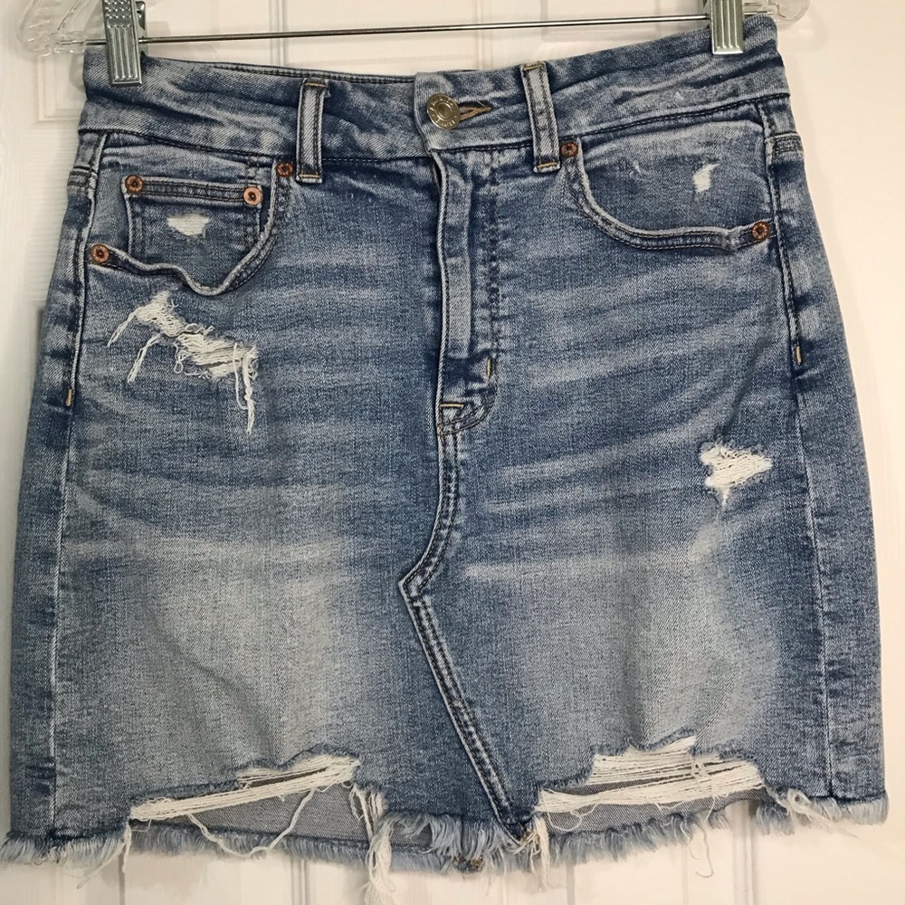 American Eagle Curvy High Rise Mini Distressed Denim Skirt